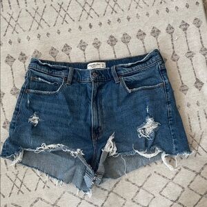 Abercrombie & Fitch - The Mom Short High Rise 32/14